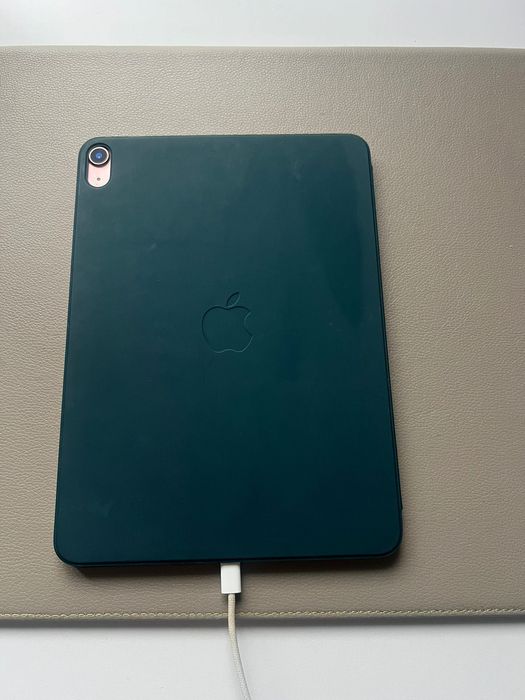 iPad Air 4. generacji LTE (różowy)