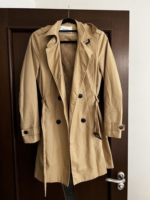 Тренч Stradivarius s