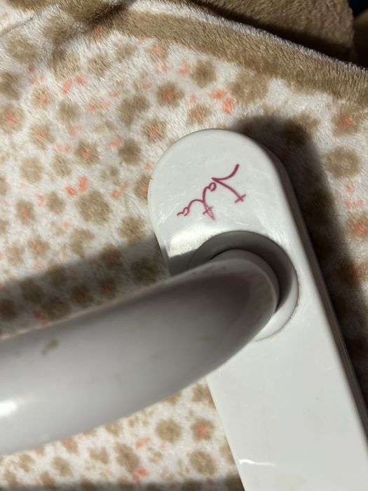 Aquecedor de Toalhas Elétrico JATA