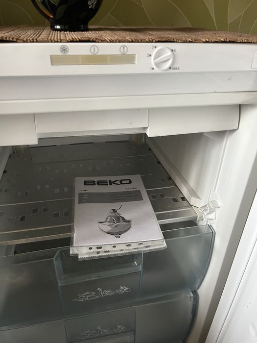 Морозильна камера Beko