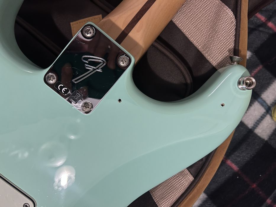 Fender stratocaster surf green