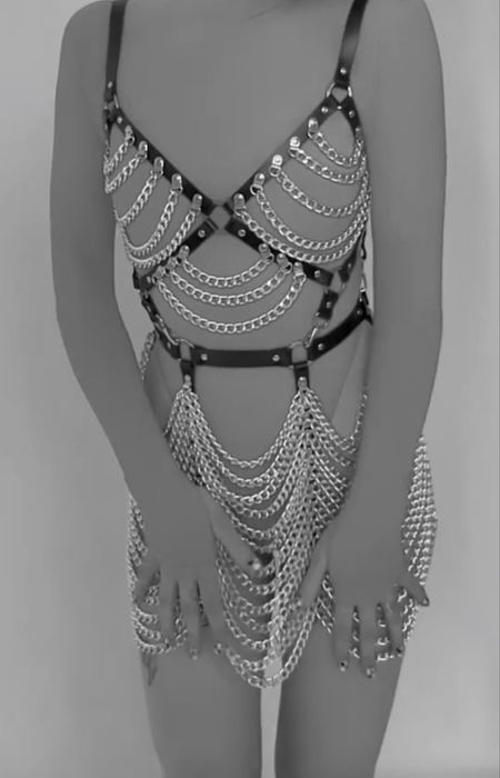 Сукня шкіряна з срібною фурніторію