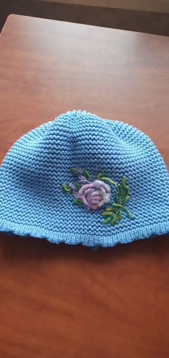 Шапка і аксесуари для дівчинки