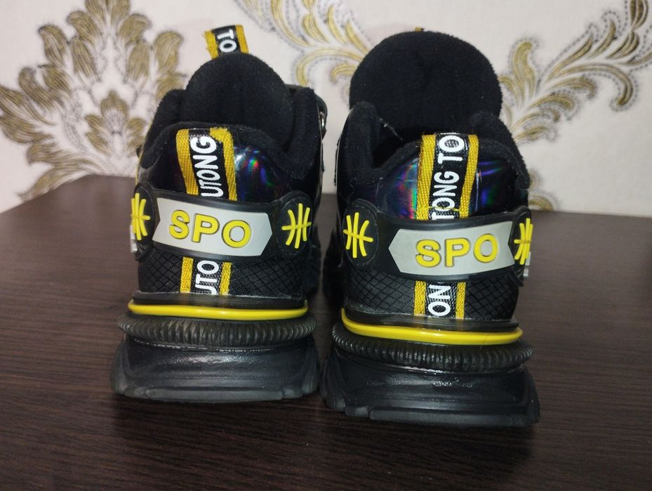 Кросовки 24 размер