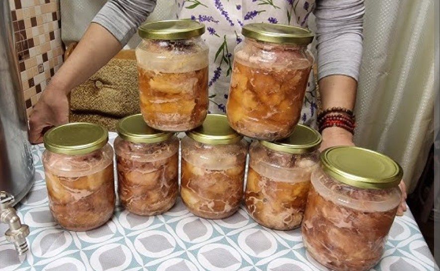 Тушёнка домашняя.На Одесской.Свинина, телятина, курочка.