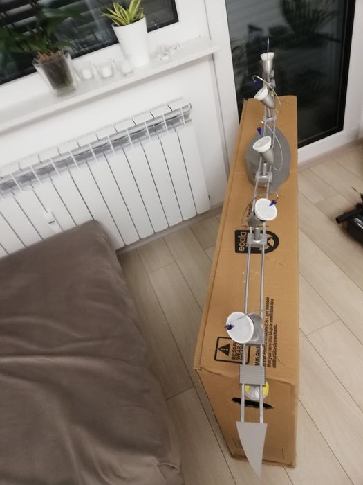 lampa sufitowa na żarówki halogenowe  MR16