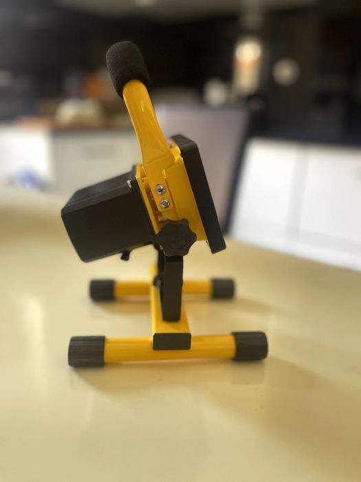 Mini Projetor LED 12V c/ mala estanque