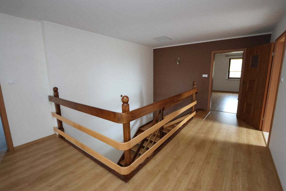 Schody drewniane jesionowo-dębowe