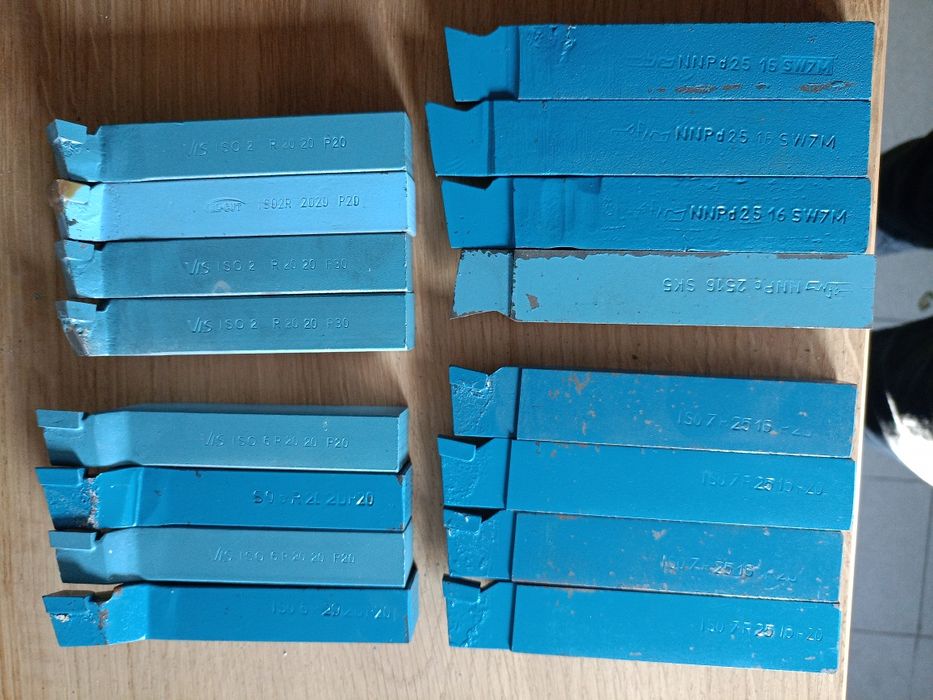 Noże tokarskie 20×20