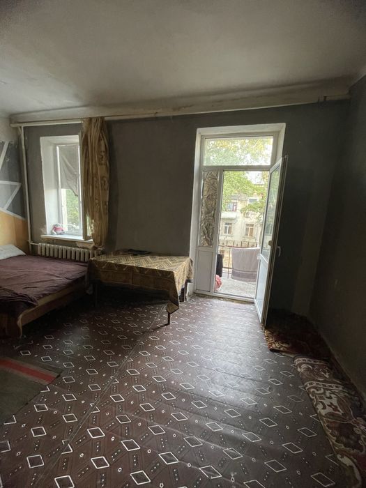 Продаю велику гарну кімнату в гуртожитку