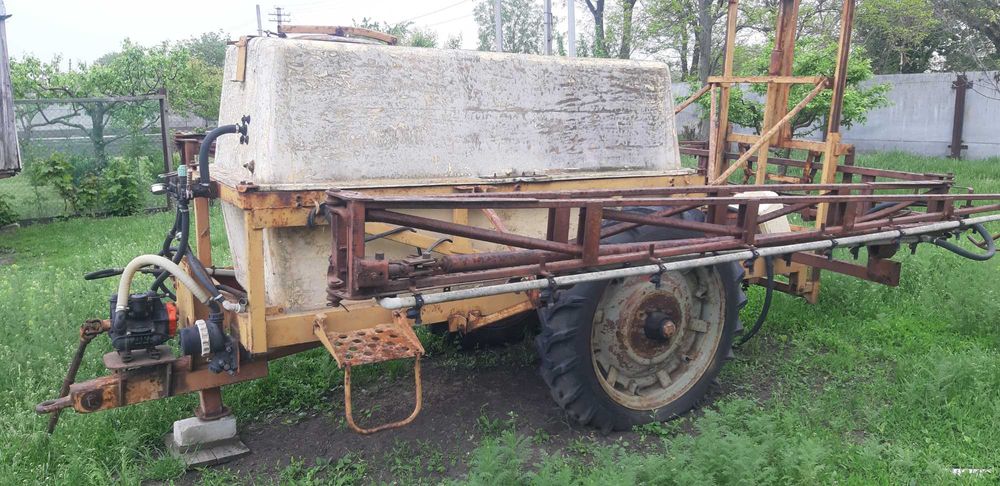 Оприскувач ОП- 2000