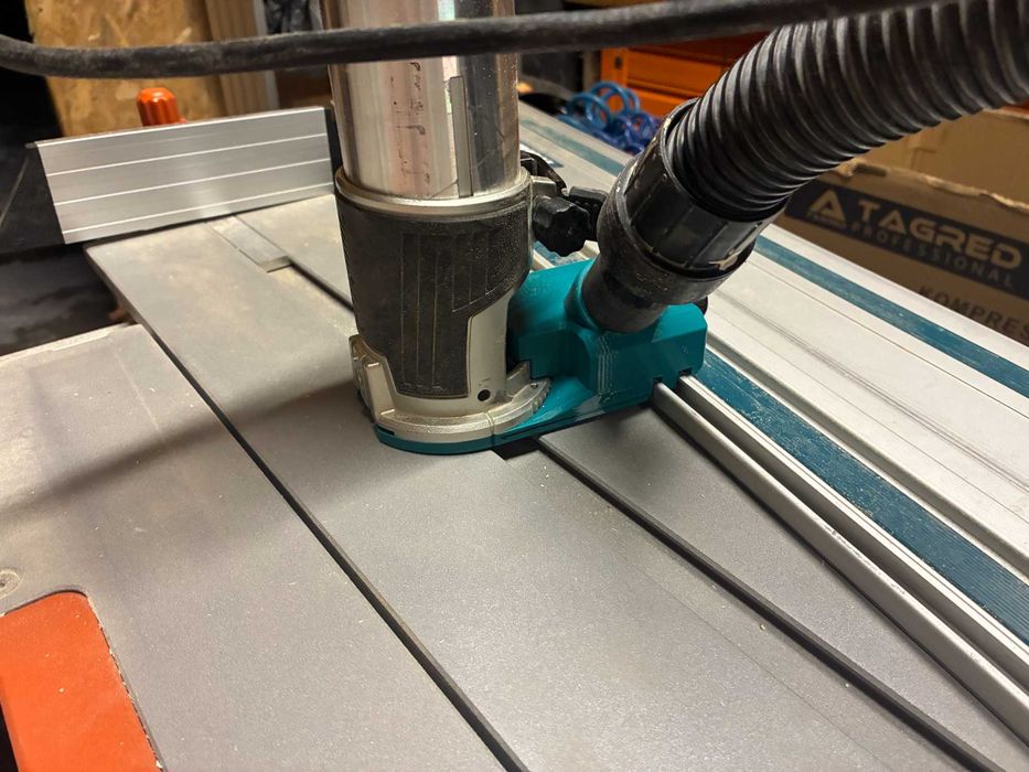 Adapter do frezarki Makita z odsysaniem pyłu do szyny Makita/Festool