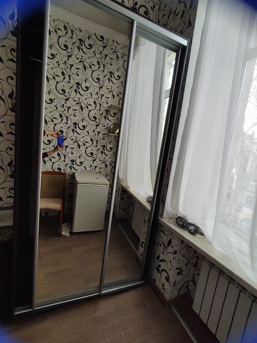 Продам меблі кімнатні б/у