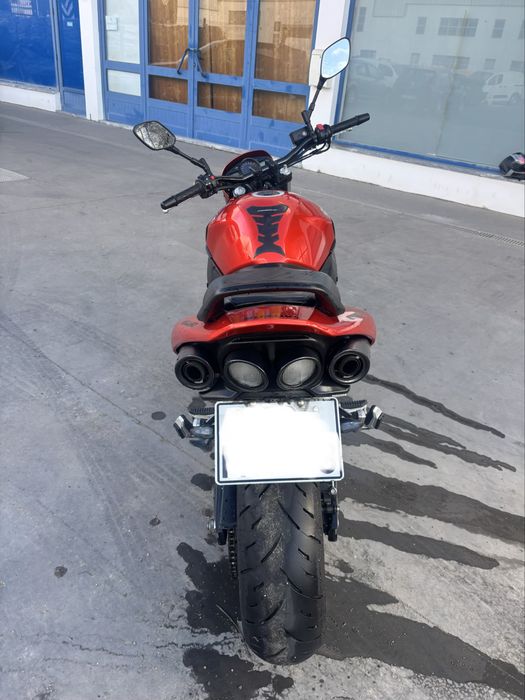 Suzuki  GSR  600