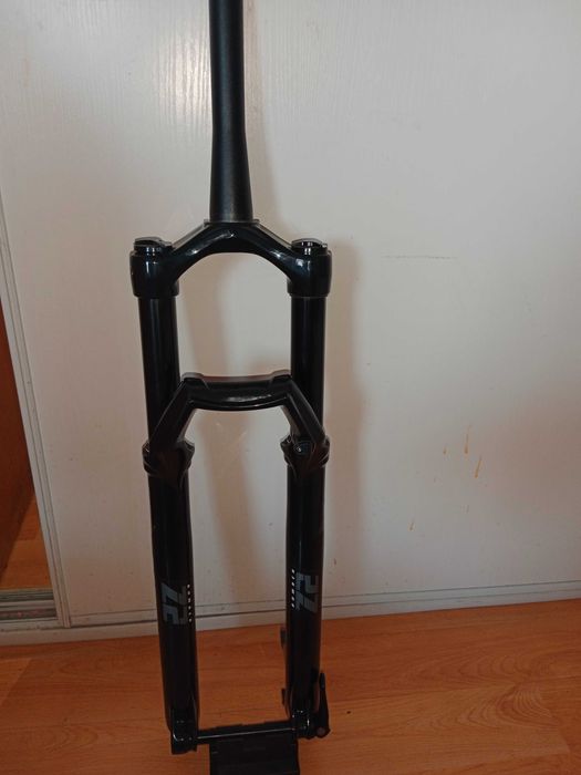 Marzocchi Bomber Z2 29- 140mm Rail