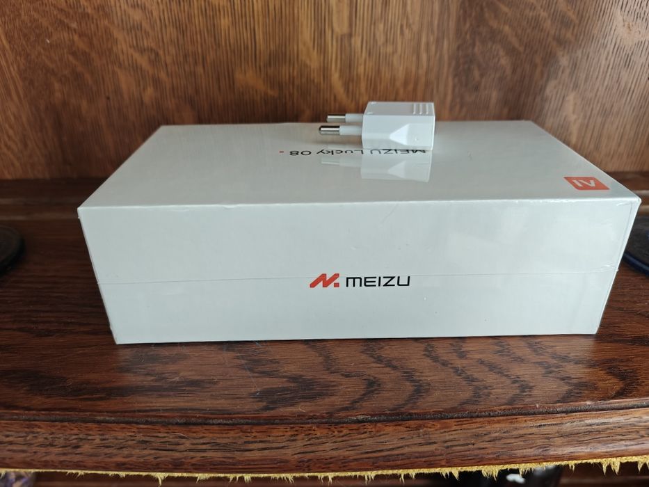 Meizu lucky 08. 8/256