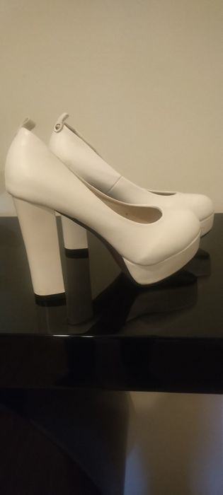 Sapatos senhora 37 novos