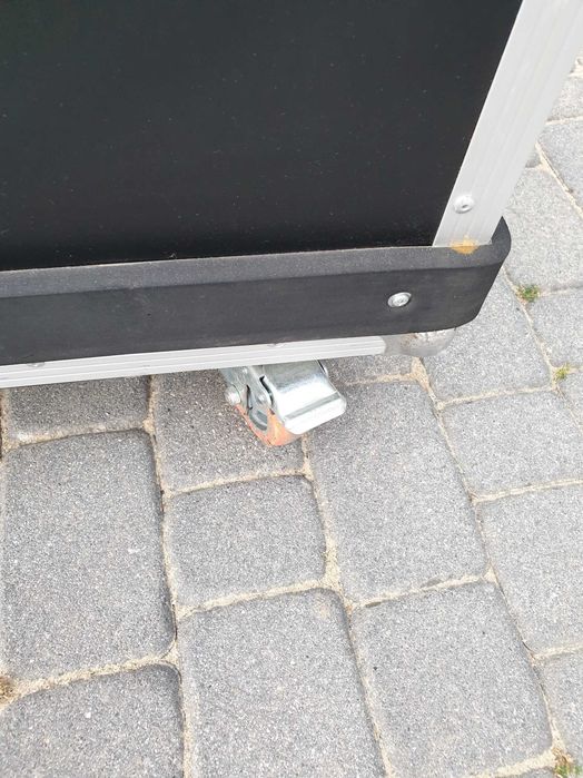 Case duża skrzynia transportowa na oświetlenie kable instrumenty