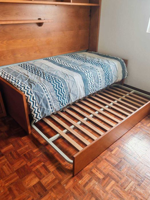 Cama e Armário de madeira, incluí cama deslizante