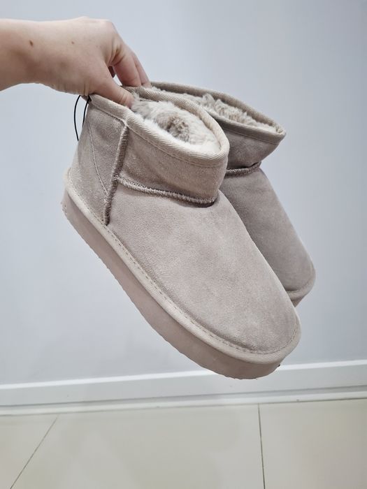 Kremowe buty śniegowce Nowe zimowe botki skora reserved 39