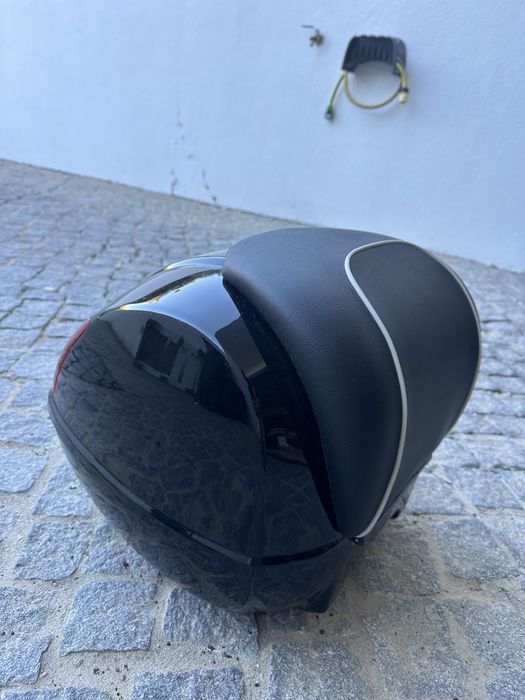 Top case Vespa GTS 125