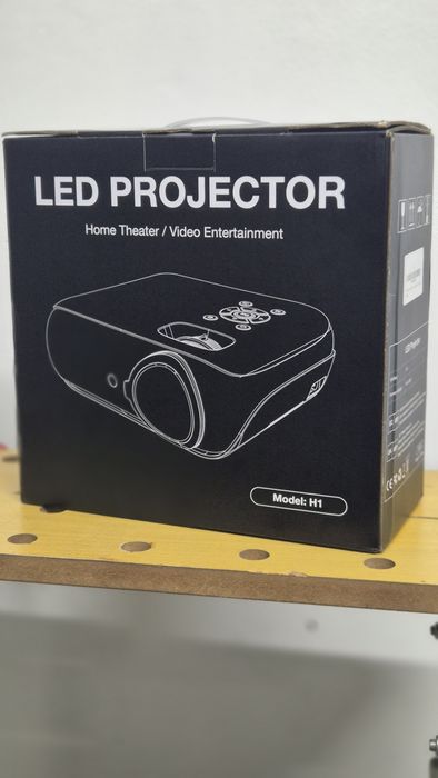 Projetor 1080p full HD compatível 4K 200 Polegadas HDMI