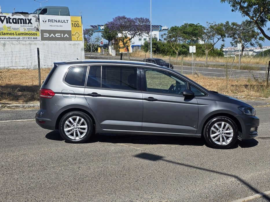 Volkswagen Touran — fotografia 6