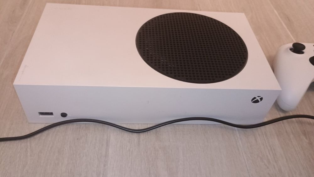 Продам Xbox siries s