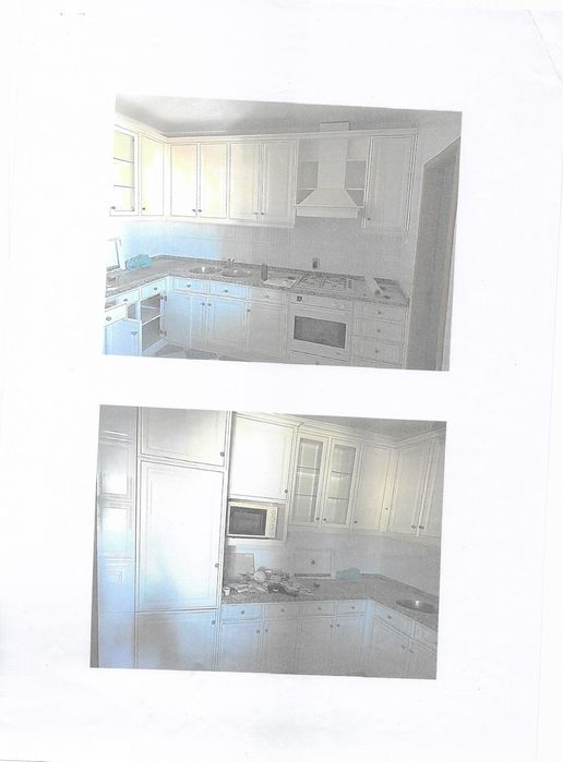 Cosinha usada completa com electrodomestics + 1 mesa e 4 cadeiras