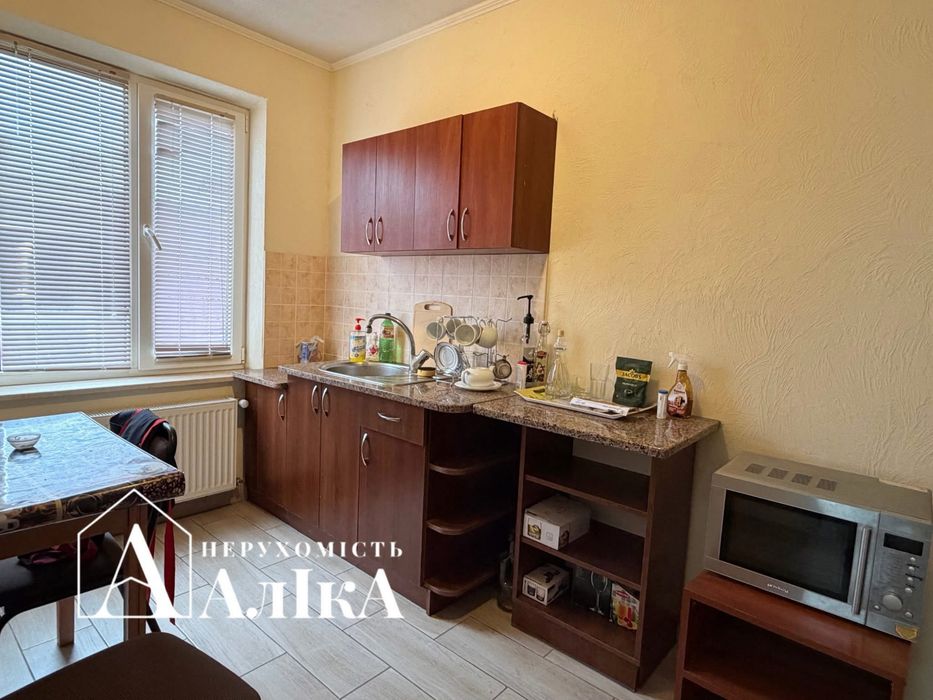 Продам фасадне приміщення ЖК Нова Будова 1