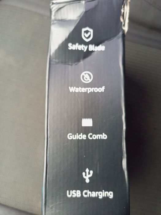 Тример для тіла та обличчя чорного кольору