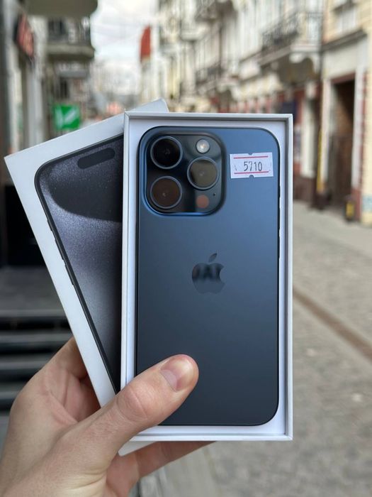 Apple iPhone 15 Pro Max 256гб Black Blue Natural White Neverlock 87-100% акум