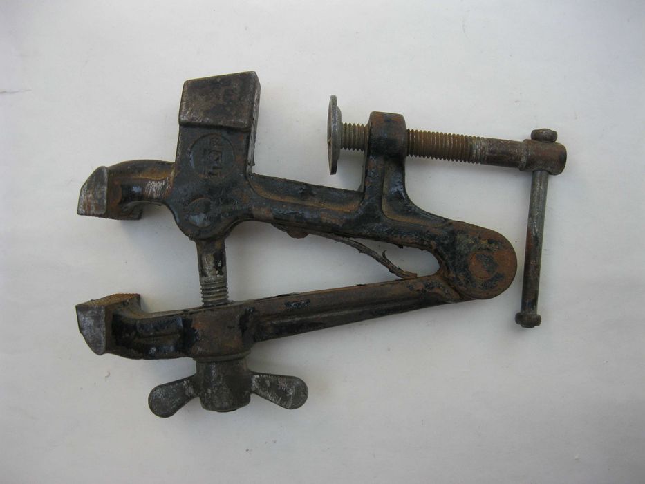 Продам тиски СССР