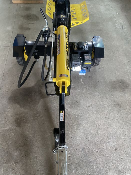 Łuparka do drewna  hydrauliczna 27ton spalinowa