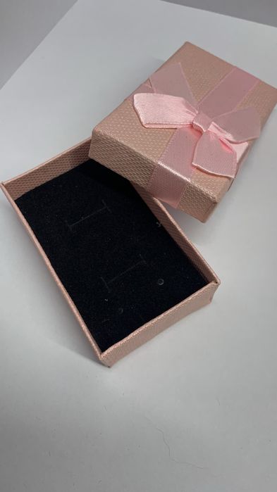 Подарункові коробочки для прикрас