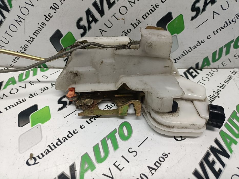 Fechadura / fecho porta frente esquerdo MITSUBISHI Pajero III (V6_W, V