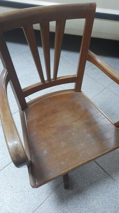Secretária Vintage + Cadeira Rotativa + candeeiro Banqueiro