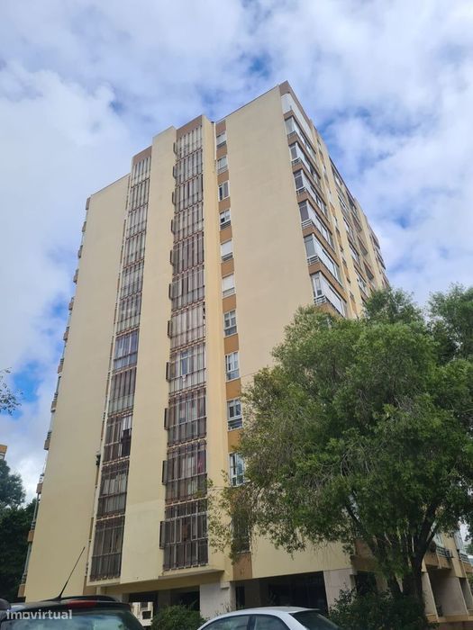 T3 Com parqueamento Lumiar - Pronto a entrar