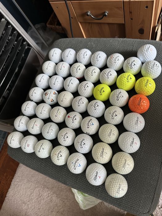 Lote 50 Bolas de Golfe Premium - Callaway, TaylorMade e Titleist