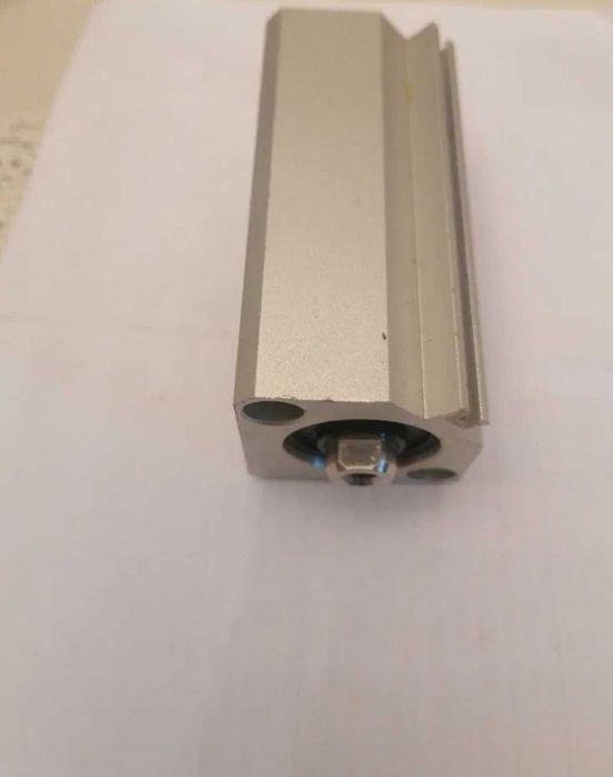 Cilindro Smc CDQ2B25-50D novo.