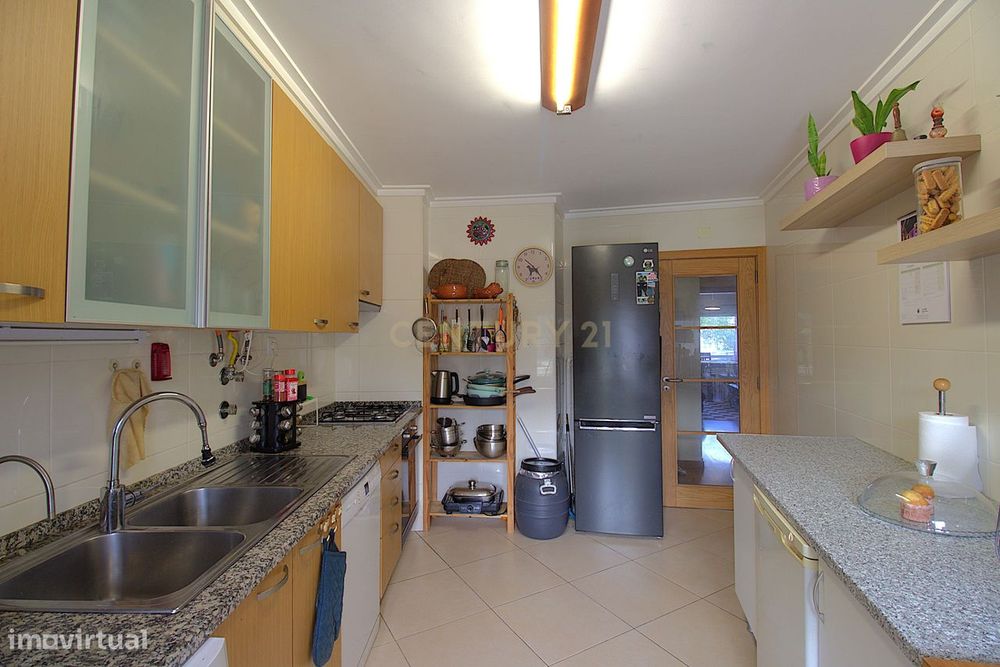 Apartamento T3 com Suite no Montenegro – Rés do Chão