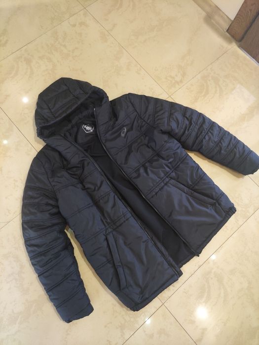 Куртка asics демісезон