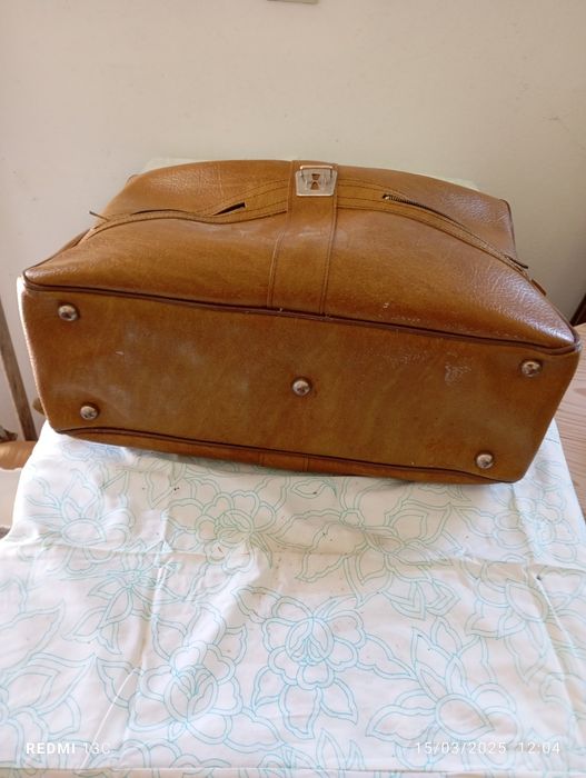 Mala em pele da década de 60