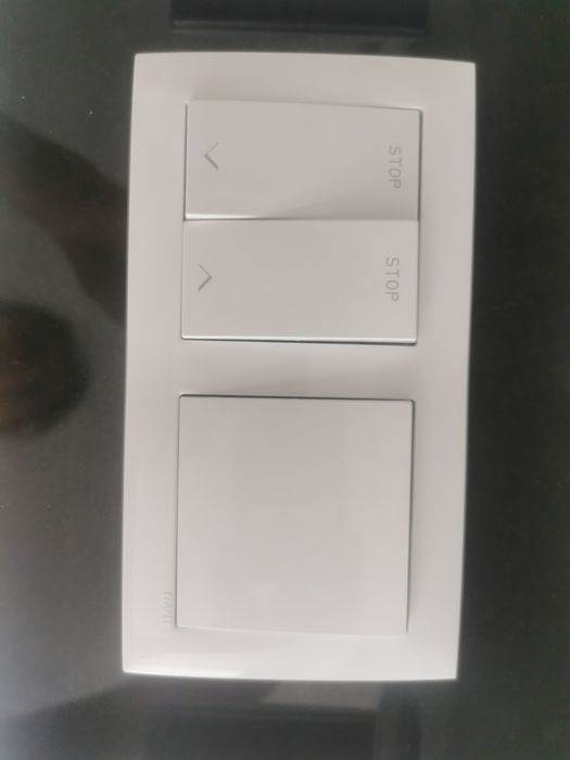 Interruptor duplo de luz e estore elétrico