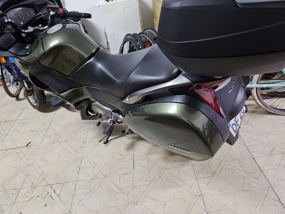 Honda Deauville nt700 va