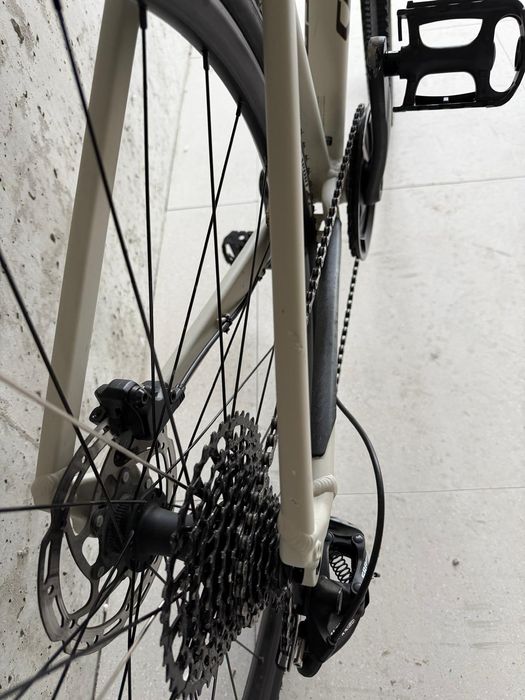 Specialized Sirrus X 4.0 z amortyzatorem Future Shock -rozmiar M 
cena 4600