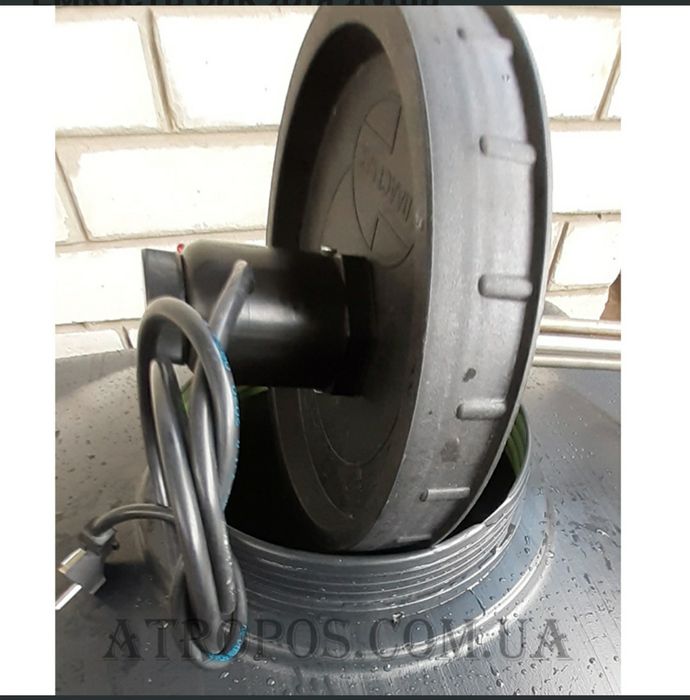 Бак 100 литров для летнего душа  с подогревом воды