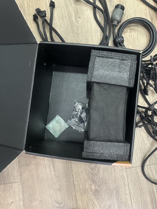 Блок живлення SUPERNOVA G+ 2000W 80+ Gold (220-GP-2000-X2)