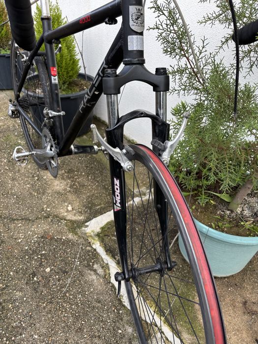 Bicicleta roda 28 estrada ou gravel