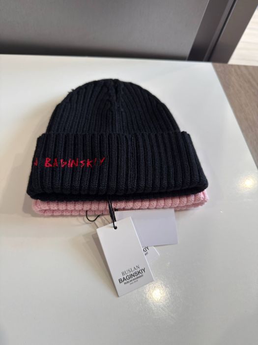 Шапка руслан багинский baginskiy ruslan чорна рожева капелюх